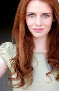 영화배우인 하니 퍼스텐버그의 대표 이미지