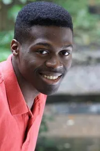 배우인 버논 미첼의 대표 이미지