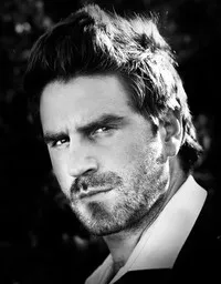 배우인 그레고이르 루디그의 대표 이미지