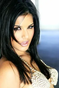 배우, 감독, 제작/기획인 써니 리오네의 대표 이미지