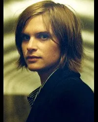 배우인 레나 로이제미스의 대표 이미지