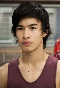 영화배우인 조던 로드리게스의 대표 이미지