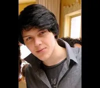 배우인 야쿱 기에르샬의 대표 이미지