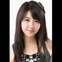 모델인 유사라의 대표 이미지