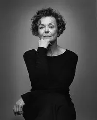 배우인 마릴루 마리니의 대표 이미지