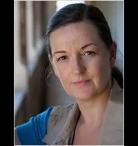 배우인 앤 기로워드의 대표 이미지