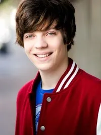 배우인 니콜라스 알렉산더의 대표 이미지