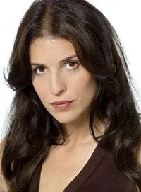 배우인 엘레나 울리크의 대표 이미지