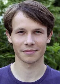 배우인 마테우시 바나시우크의 대표 이미지