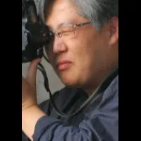 감독, 촬영, 편집, 제작/기획, 각본인 박성배의 대표 이미지