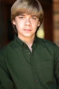 영화배우인 쿨렌 차핀의 대표 이미지