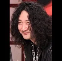 가수, 기타연주가인 김도균의 대표 이미지