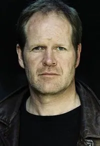 영화배우인 군트베르트 바른스의 대표 이미지