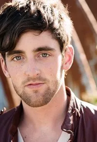 영화배우인 타일러 도슨의 대표 이미지