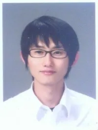 영화감독인 윤익원의 대표 이미지