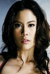 영화배우인 폴리 진다초떼의 대표 이미지