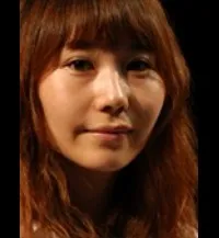 연극배우인 김애진의 대표 이미지
