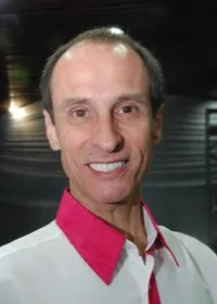 영화제작자인 아라미스 트린다데의 대표 이미지