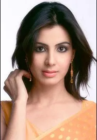 영화배우인 키르티 쿨하리의 대표 이미지