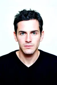 영화배우인 미구엘 누네스의 대표 이미지