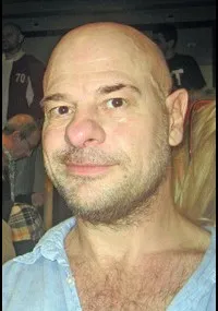 배우, 감독, 음악, 각본인 베르니 봉브와쟁의 대표 이미지