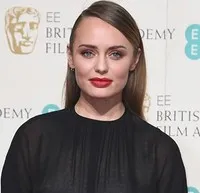 영화배우인 로라 하독의 대표 이미지