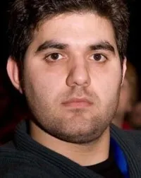 영화감독인 모르테자 파르샤바프의 대표 이미지