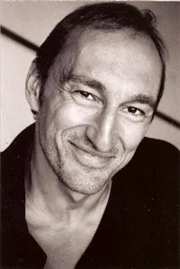 영화배우인 질 벨로미의 대표 이미지