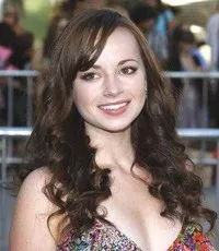 영화배우인 애슐리 리카즈의 대표 이미지