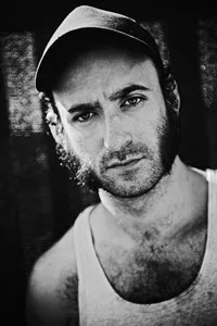 영화배우인 크리스티안 카르바할의 대표 이미지