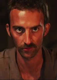 영화배우인 트리스탄 할릴라이의 대표 이미지