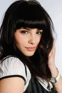 영화배우인 안드레아 두로의 대표 이미지