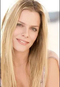 배우, 각본인 해리엇 맥매스터스-그린의 대표 이미지