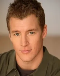 영화배우인 리치 맥도널드의 대표 이미지