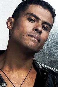 영화배우인 후안 데이비드 레스트레포의 대표 이미지