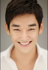 영화배우인 강신효의 대표 이미지