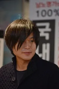 기자인 주진우의 대표 이미지