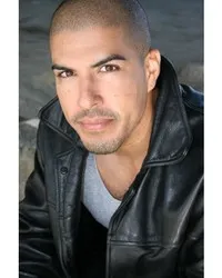 영화배우인 버튼 앤서니 페레즈의 대표 이미지