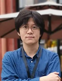 애니메이션 감독인 진신의 대표 이미지