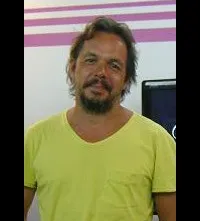 영화배우인 줄리오 아드리앙의 대표 이미지