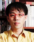 평론가, (전직)기자인 이동진의 대표 이미지