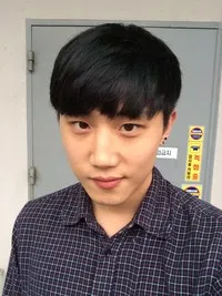 영화감독인 유인호의 대표 이미지