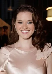 영화배우인 사라 드류의 대표 이미지