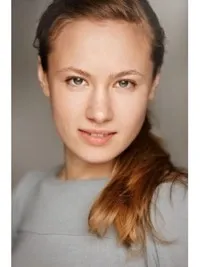 영화배우인 알리나 레브신의 대표 이미지