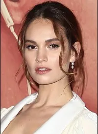 영화배우인 릴리 제임스의 대표 이미지