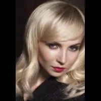 영화배우인 야나 플로드코바의 대표 이미지