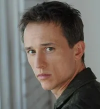 영화배우인 다니엘 아놀드의 대표 이미지