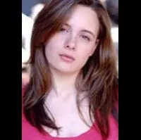 영화배우인 샤나 다우드스웰의 대표 이미지