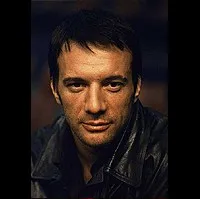 영화배우인 사뮈엘 르 비앙의 대표 이미지