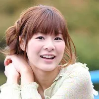성우인 아카사키 치나츠의 대표 이미지